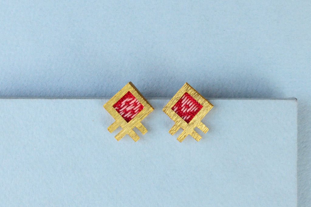 aretes chumbe tejido indígena rojo