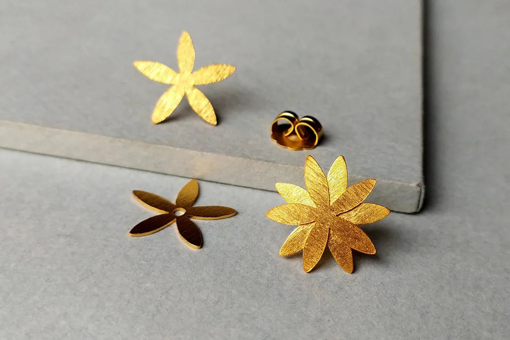 Aretes Cestrum Boxifolium tallo corto
