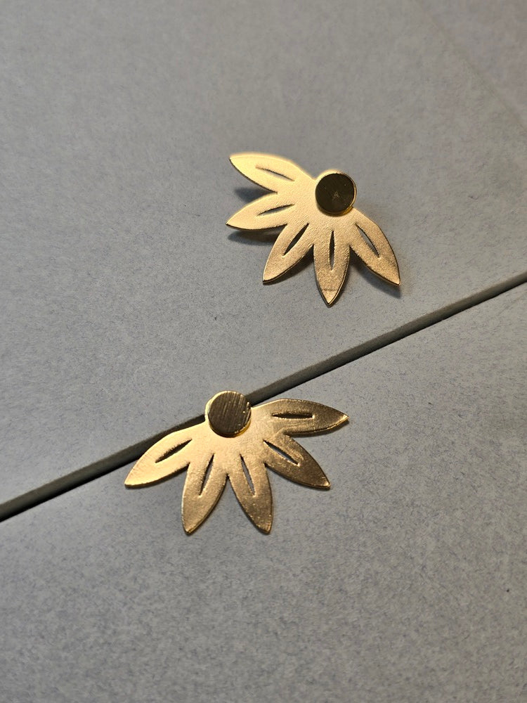 Tg Aretes Clusia Multiflora K con detalles de fabricación.