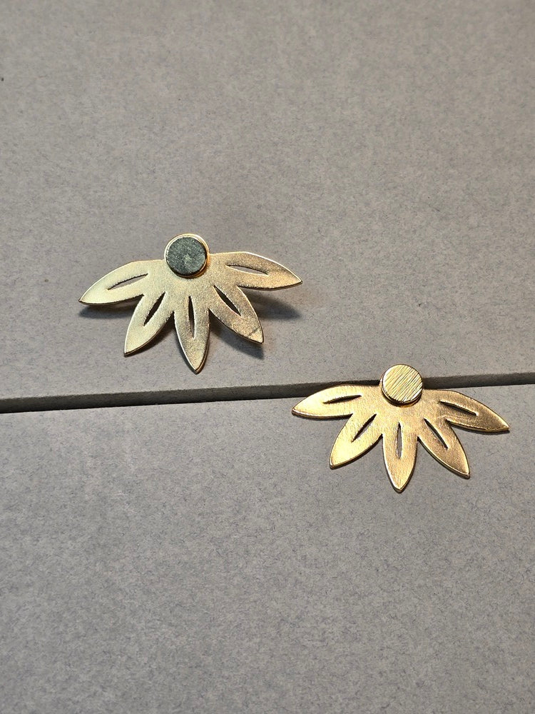Tg Aretes Clusia Multiflora K con detalles de fabricación.