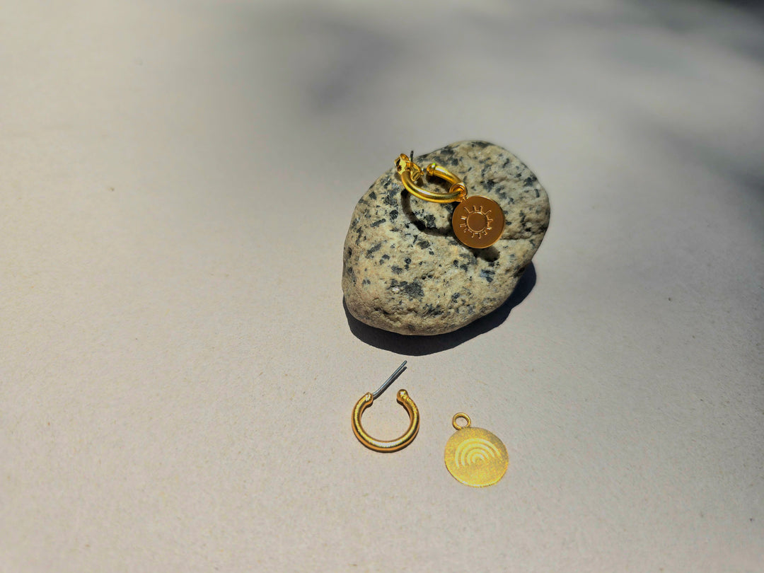 Kd Aretes Kunaferri - Dios del sueño A con detalles de fabricación.