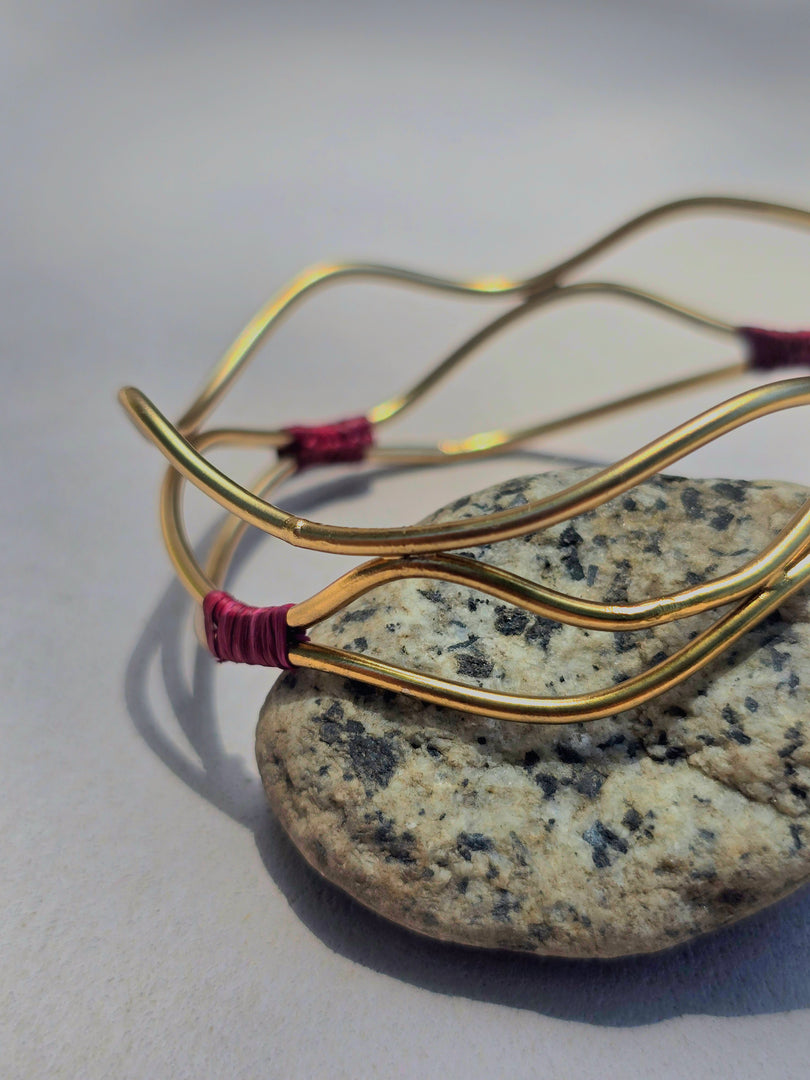Up Brazalete Estrella Fluvial con detalles de fabricación.